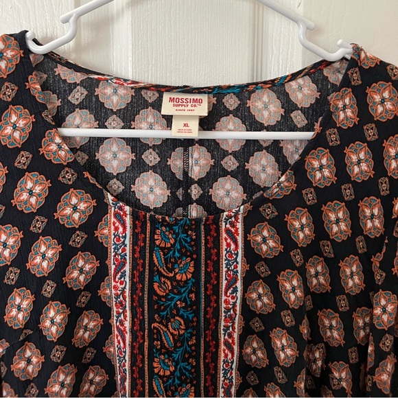 Lightweight Linen Boho / Aztec Long-Sleeve Short Dress - Picture 5 of 7